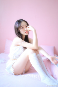 方志友热舞上衣不慎脱落